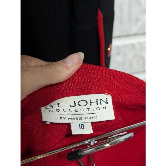 St. John Collection Women's Two-Piece Set - Blazer & Pleated Skirt Sz 10 - Picture 7 of 7